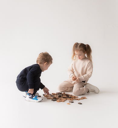 Стиль начинается с детства - откройте для себя новинки сезона и вдохновляющие образы вместе с 